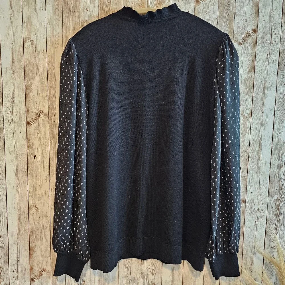 Women's Adrianna Papell Black &‎ White Sweater Size M